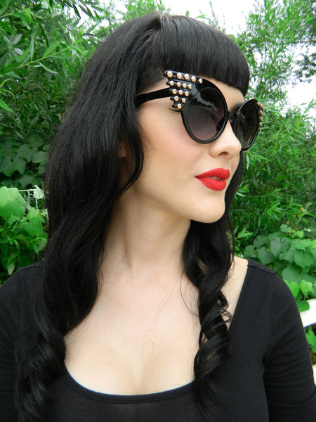 Starla Cateyes in Black