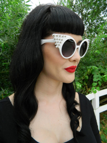 Starla Cateyes in White